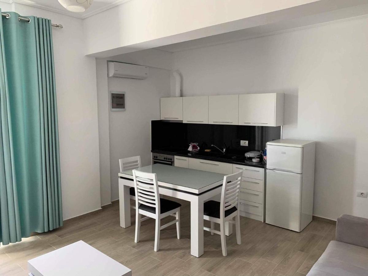 Villa Kristiana Sarandë エクステリア 写真