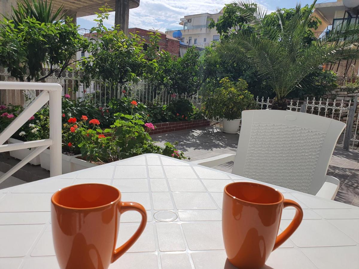 Villa Kristiana Sarandë エクステリア 写真